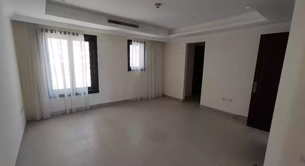 Résidentiel Propriété prête 2 chambres S / F Duplex  a louer au Al-Sadd , Doha #21069 - 1  image 