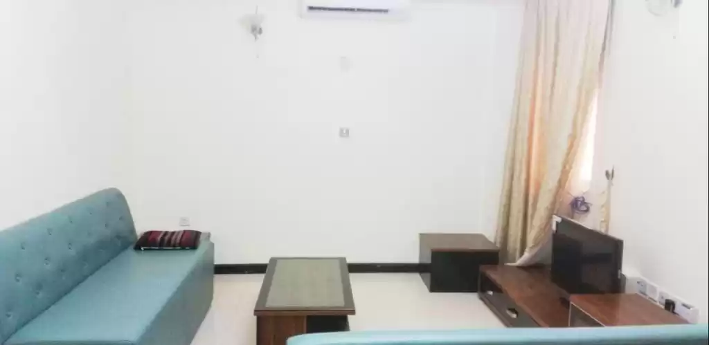 Residential Ready Property 2 Bedrooms S/F Apartment  for rent in Al Sadd , Doha #21089 - 1  image 
