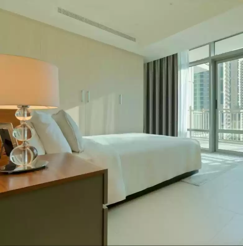 Residencial Listo Propiedad 3 + habitaciones de servicio F / F Apartamento  alquiler en al-sad , Doha #21102 - 1  image 