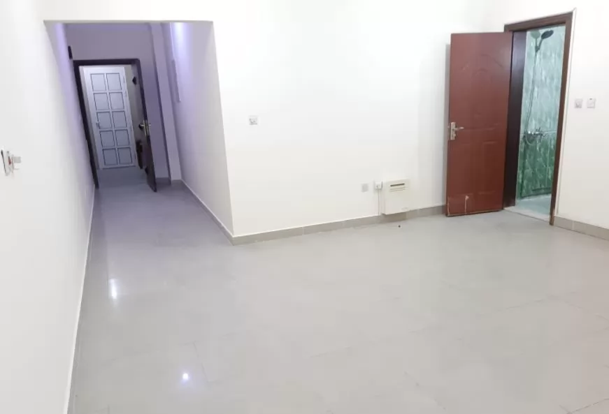 Residential Ready Property 3 Bedrooms U/F Apartment  for rent in Madinat-Khalifa , Doha-Qatar #21116 - 1  image 