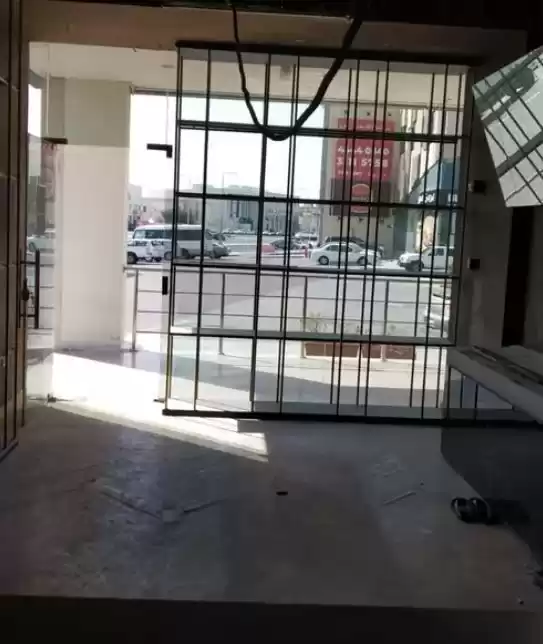 Commercial Ready Property S/F Shop  for rent in Al Sadd , Doha #21133 - 1  image 