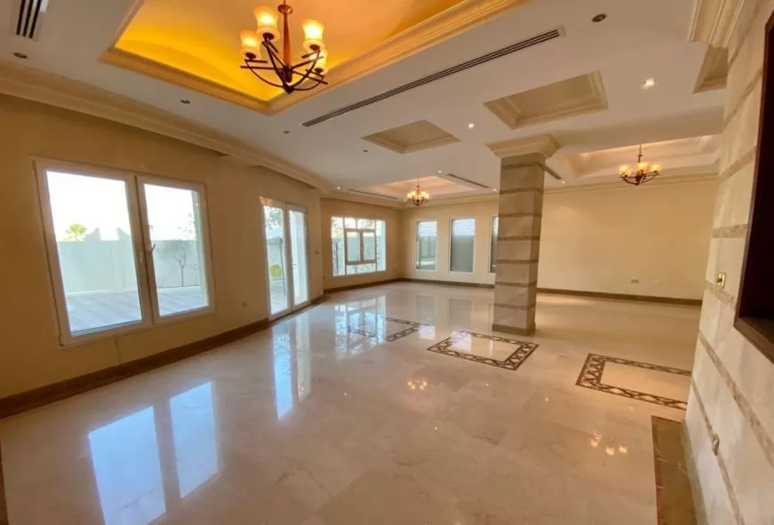 Residential Ready Property 5+maid Bedrooms S/F Villa in Compound  for rent in Doha-Qatar #21148 - 1  image 