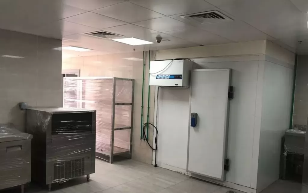 Commercial Ready Property F/F Shop  for rent in West-Bay , Al-Dafna , Doha-Qatar #21151 - 1  image 