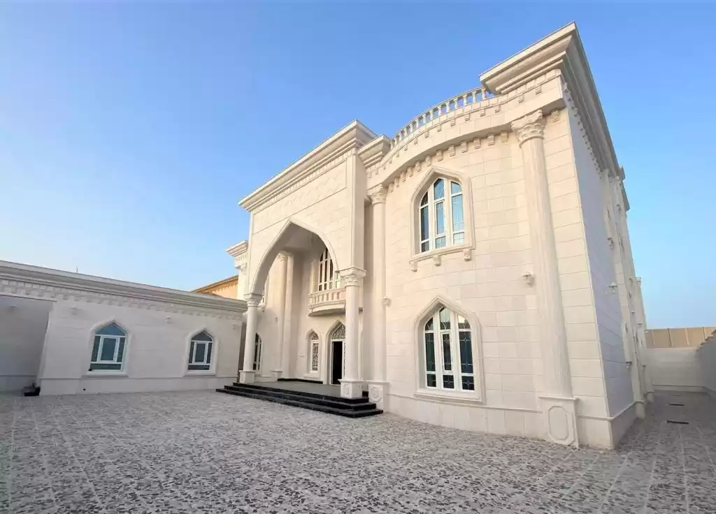 Жилой Готовая недвижимость 7+ спален Н/Ф Отдельная вилла  продается в Аль-Садд , Доха #21175 - 1  image 