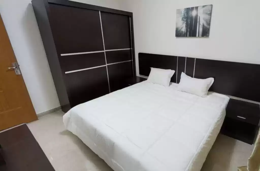 yerleşim Hazır Mülk 2 yatak odası F/F Tek katlı ev  satılık içinde Al Sadd , Doha #21223 - 1  image 