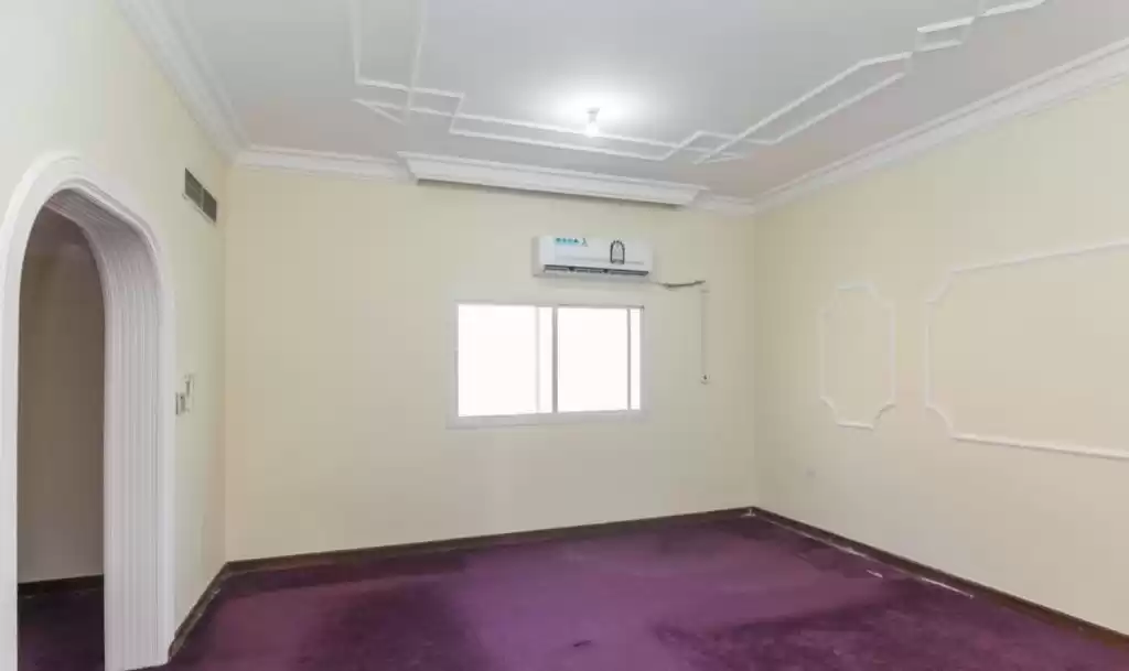 Wohn Klaar eigendom 3 Schlafzimmer S/F Bungalow  zu vermieten in Al Sadd , Doha #21244 - 1  image 