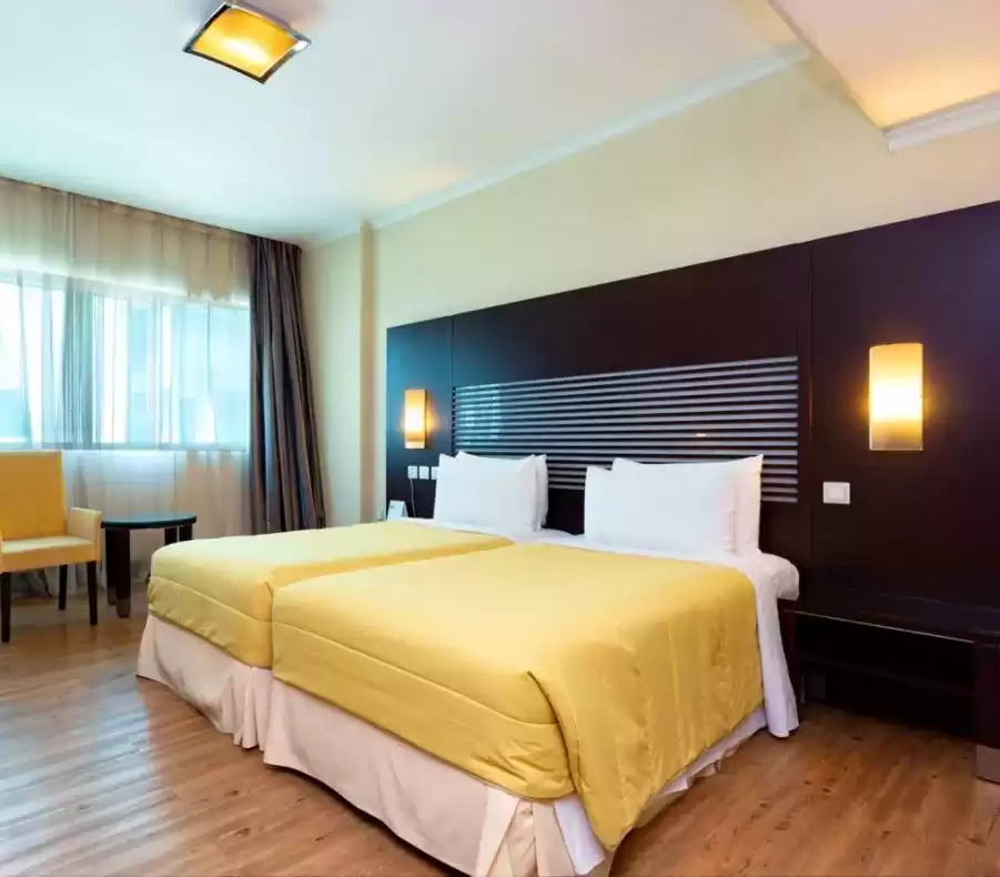 Karışık kullanım Hazır Mülk 2 yatak odası F/F Otel Daireleri  kiralık içinde Al Sadd , Doha #21320 - 1  image 