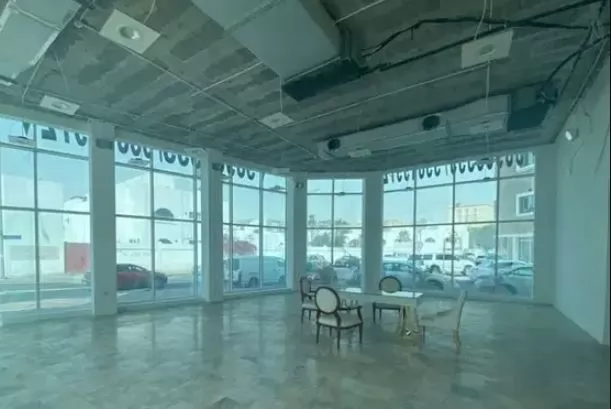 Коммерческий Готовая недвижимость Н/Ф Залы-выставочные залы  в аренду в Аль-Садд , Доха #21360 - 1  image 