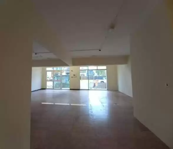 Mixed Use Ready Property U/F Halls-Showrooms  for rent in Al Sadd , Doha #21365 - 1  image 