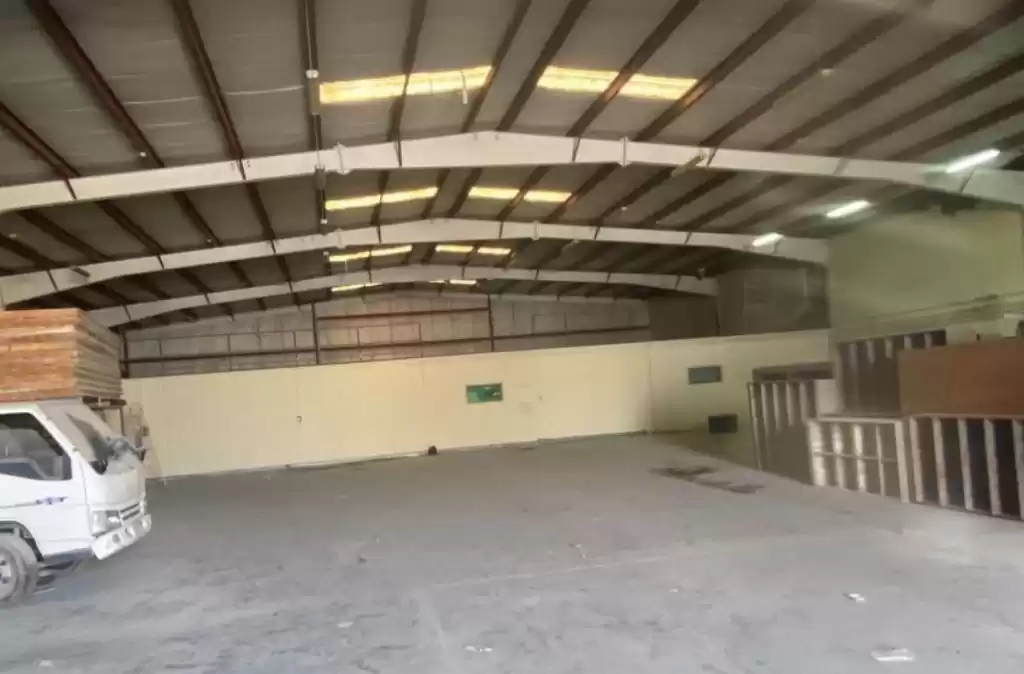 Mixed Use Ready Property U/F Warehouse  for rent in Al Sadd , Doha #21390 - 1  image 