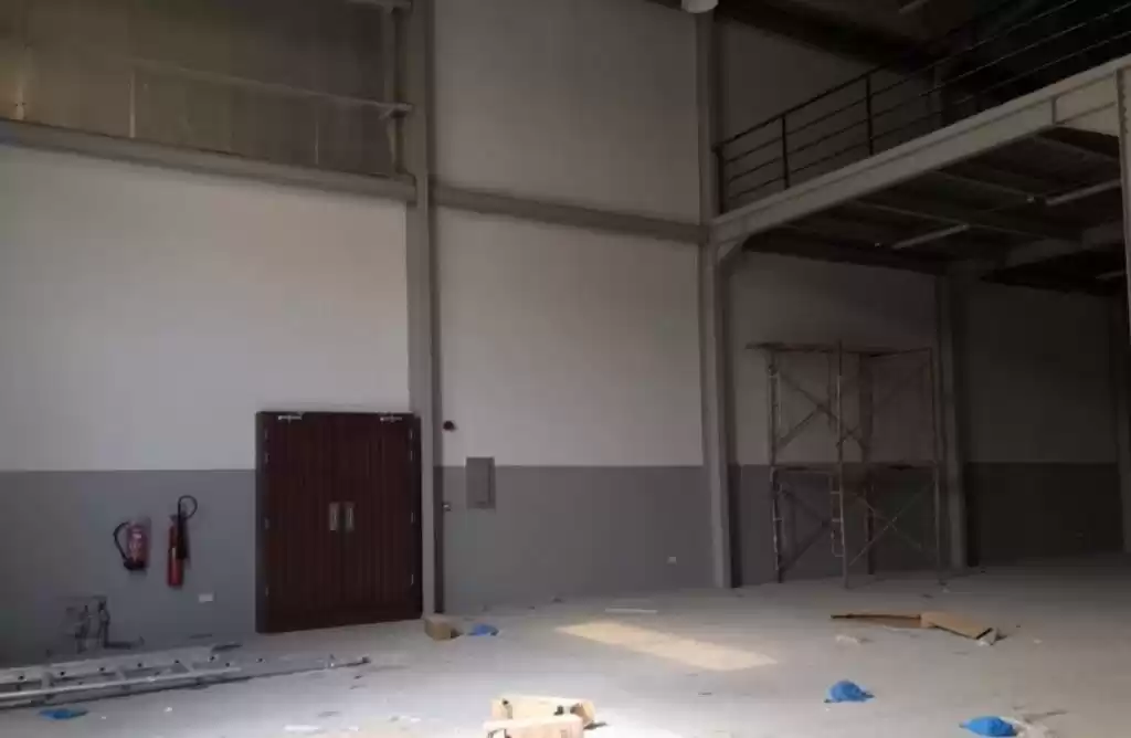 Mixed Use Ready Property U/F Warehouse  for rent in Al Sadd , Doha #21391 - 1  image 