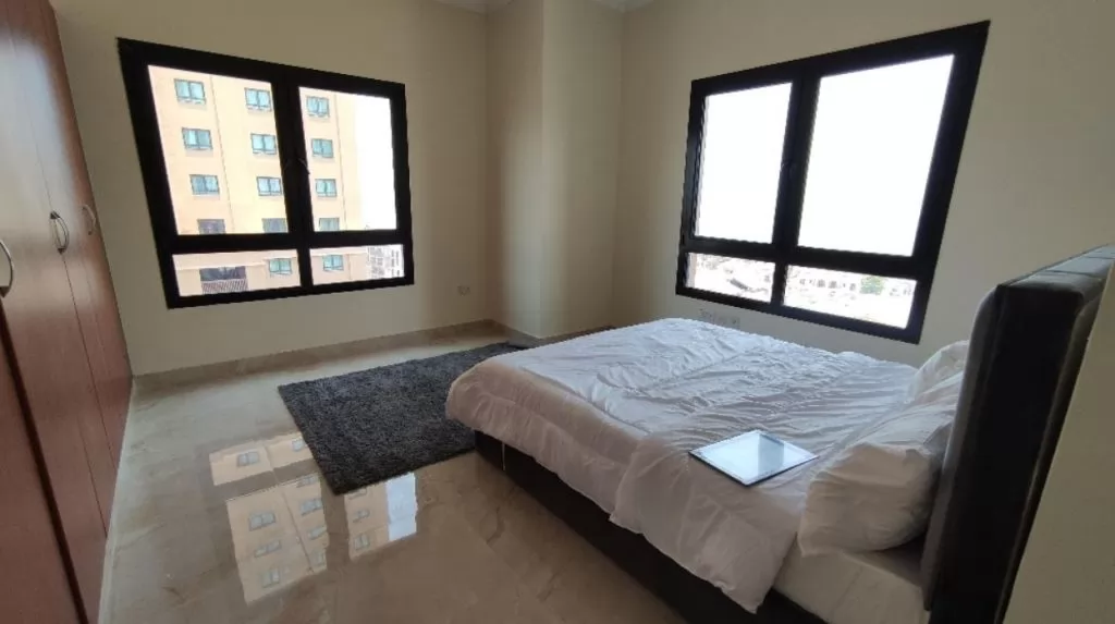 Mixed Use Ready Property 2 Bedrooms S/F Penthouse  for sale in The-Pearl-Qatar , Doha-Qatar #21509 - 1  image 