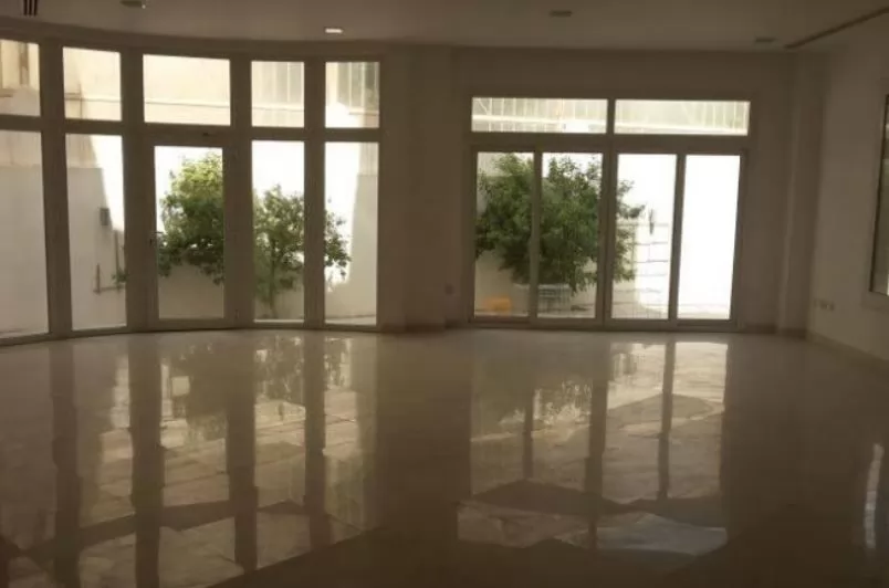 Mixed Use Ready Property 7+ Bedrooms U/F Compound  for sale in West-Bay , Al-Dafna , Doha-Qatar #21549 - 1  image 