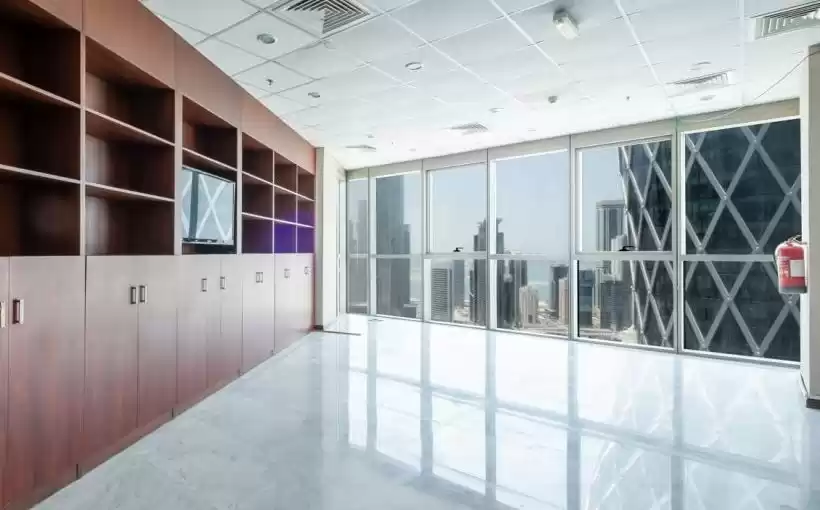 Коммерческий Готовая недвижимость С/Ж Полный этаж  в аренду в Аль-Садд , Доха #21552 - 1  image 