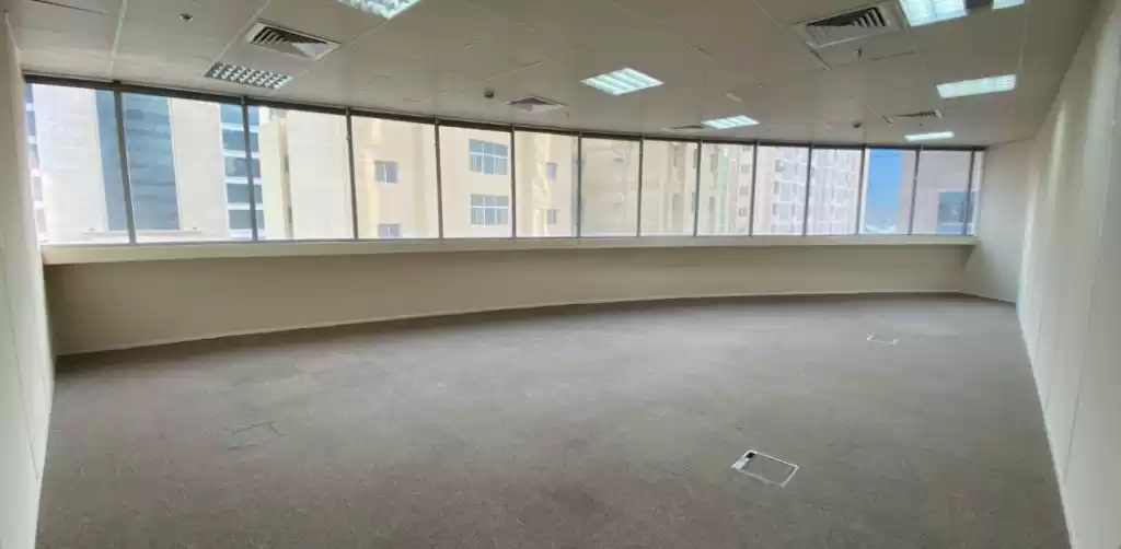 Commercial Ready Property U/F Full Floor  for rent in Al Sadd , Doha #21561 - 1  image 