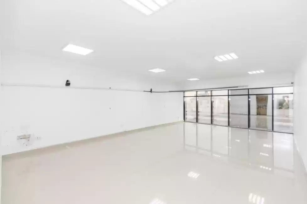 Commercial Ready Property U/F Office  for rent in Al Sadd , Doha #21624 - 1  image 