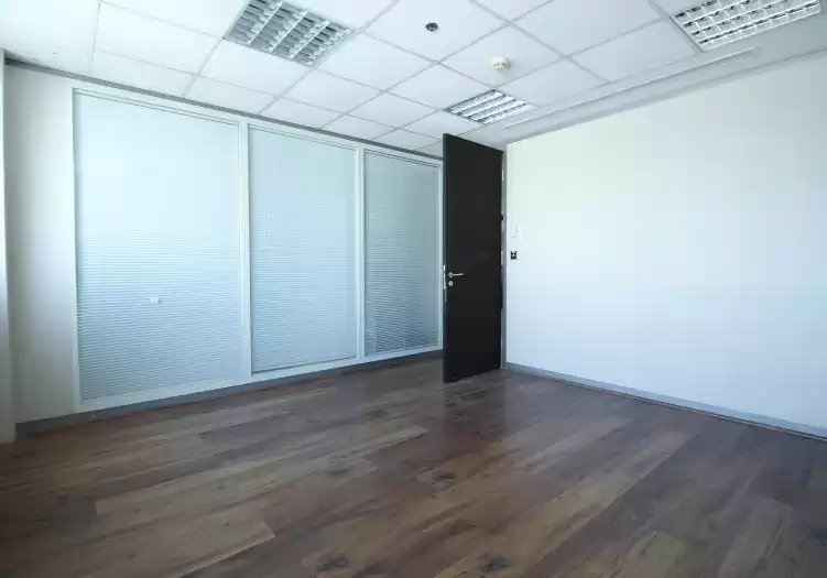 Commercial Ready Property U/F Office  for rent in Al Sadd , Doha #21637 - 1  image 