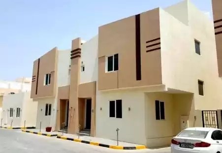 Commercial Ready Property U/F Standalone Villa  for rent in Al Sadd , Doha #21739 - 1  image 