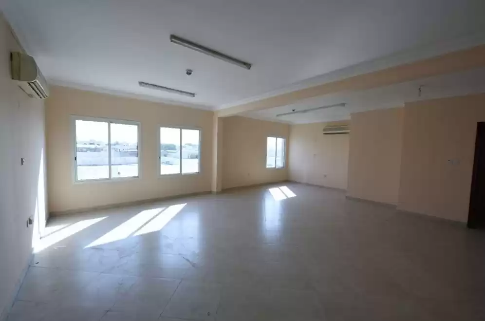 Commercial Ready Property U/F Office  for rent in Al Sadd , Doha #21760 - 1  image 