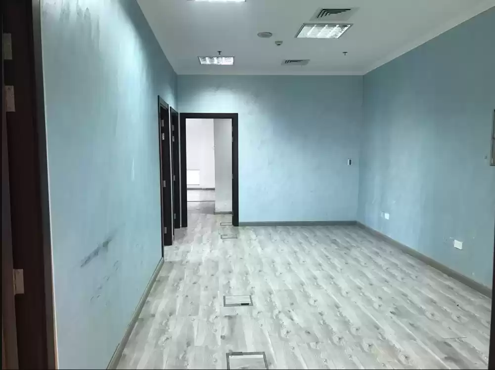 Commercial Ready Property U/F Office  for rent in Al Sadd , Doha #21761 - 1  image 