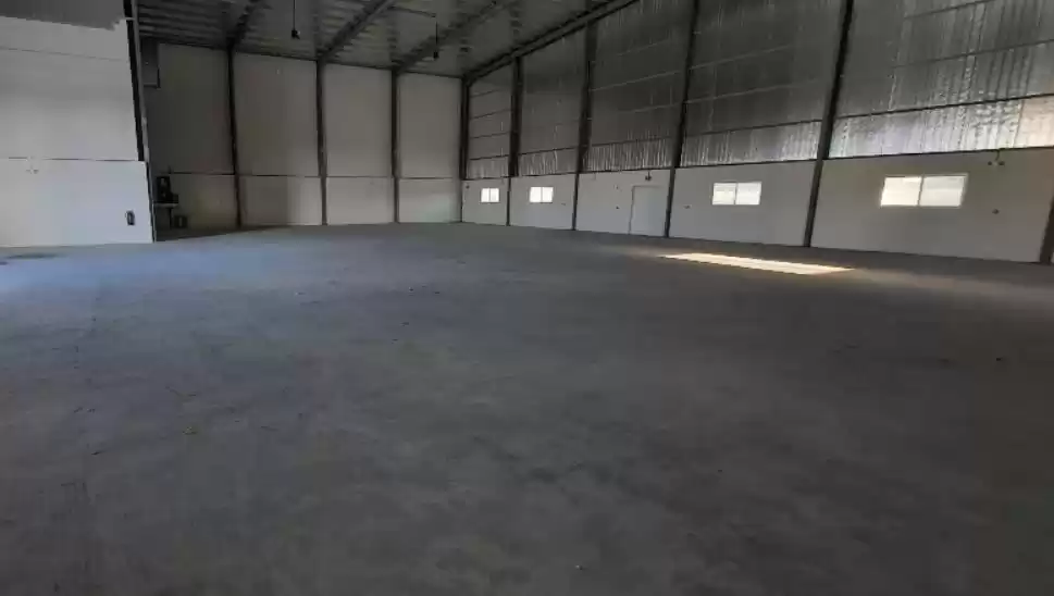Commercial Ready Property U/F Warehouse  for rent in Al Sadd , Doha #21780 - 1  image 