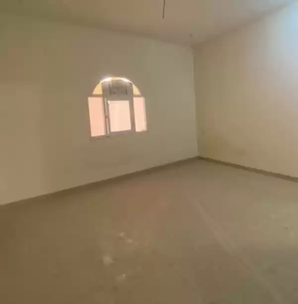 Wohn Klaar eigendom 7+ Schlafzimmer U/F Arbeitslager  zu vermieten in Al Sadd , Doha #21796 - 1  image 