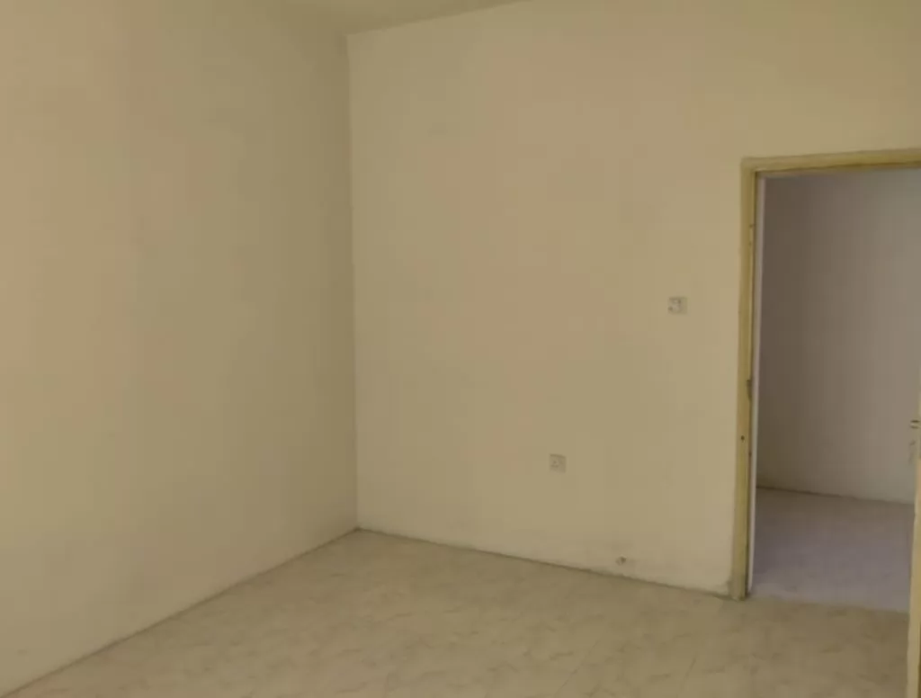 Residential Ready Property 7+ Bedrooms U/F Labor Camp  for rent in Umm Salal Ali , Doha-Qatar #21807 - 1  image 