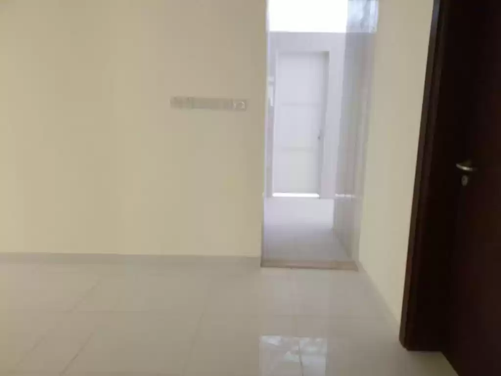 Residential Ready Property 7+ Bedrooms U/F Labor Camp  for rent in Al Sadd , Doha #21815 - 1  image 