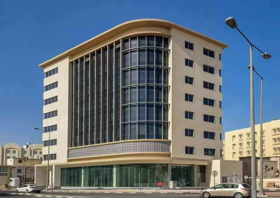 Коммерческий Готовая недвижимость Н/Ф Строительство  в аренду в Аль-Садд , Доха #21820 - 1  image 