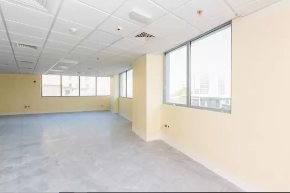 Commercial Ready Property U/F Office  for rent in Al Sadd , Doha #21823 - 1  image 