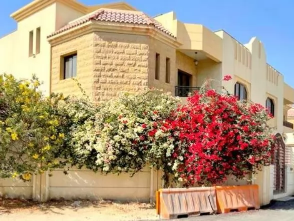 yerleşim Hazır Mülk 3 yatak odası S/F Müstakil Villa  kiralık içinde Doha #21866 - 1  image 