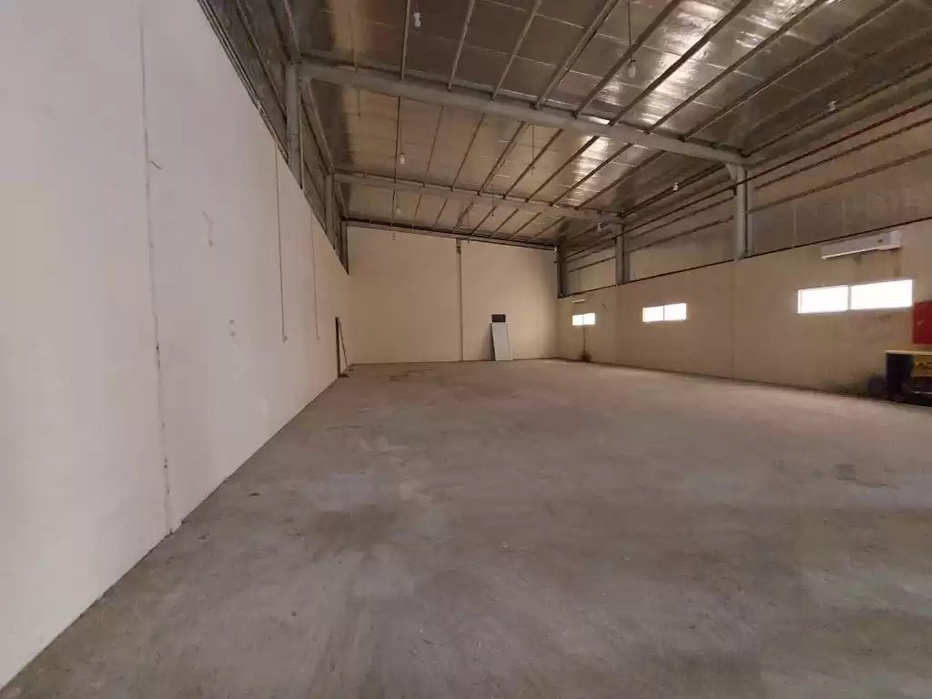 Commercial Ready Property U/F Warehouse  for rent in Al Sadd , Doha #21881 - 1  image 