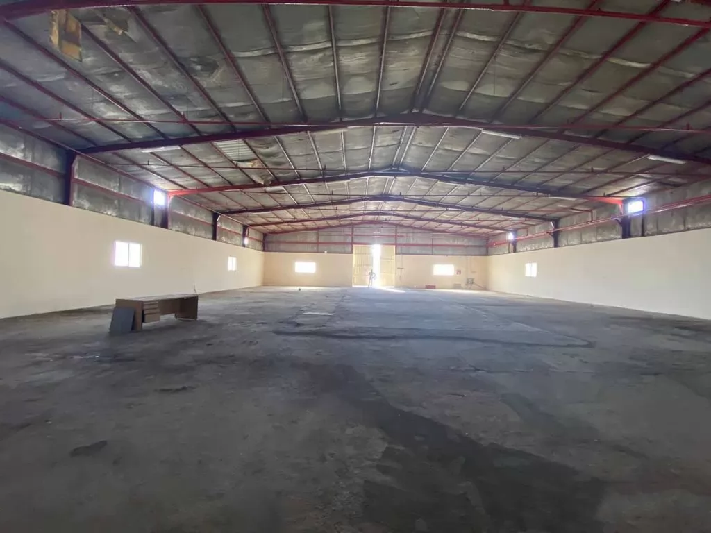 Mixed Use Ready Property U/F Warehouse  for rent in Doha-Qatar #21892 - 1  image 