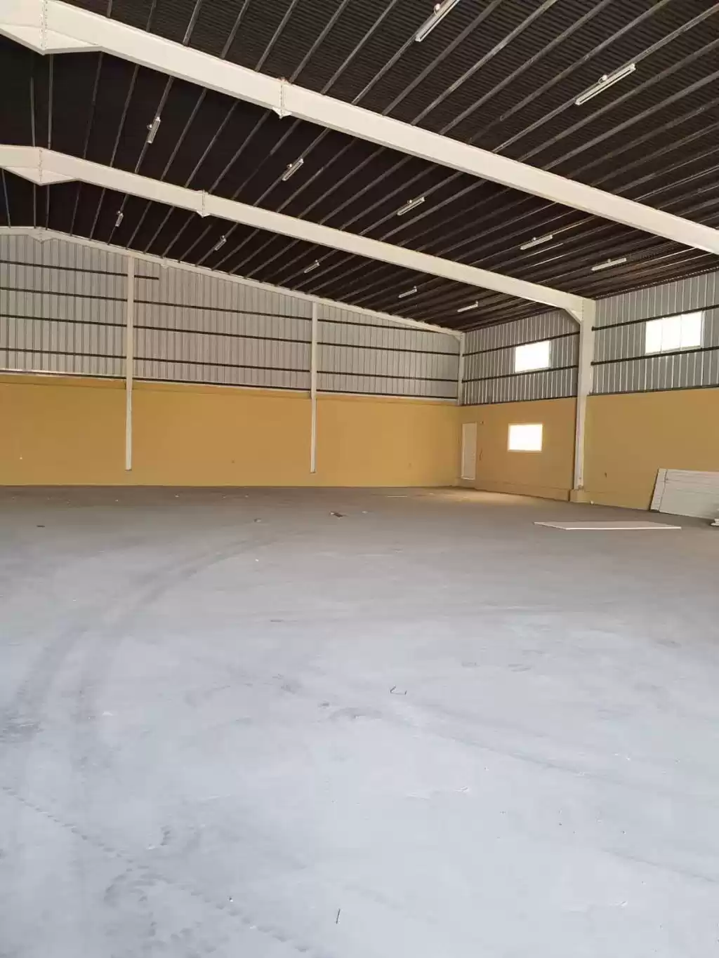 Commercial Ready Property U/F Warehouse  for rent in Al Sadd , Doha #21895 - 1  image 