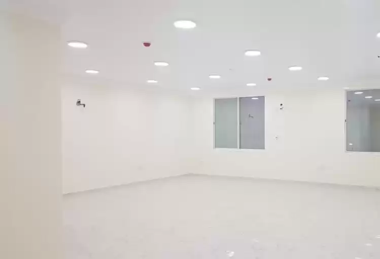 Commercial Ready Property U/F Office  for rent in Al Sadd , Doha #21913 - 1  image 