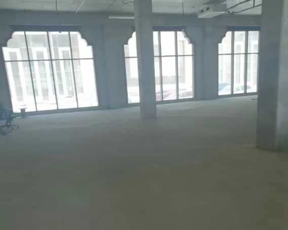 Commercial Ready Property 4 Bedrooms U/F Full Floor  for rent in West-Bay , Al-Dafna , Doha-Qatar #21917 - 1  image 