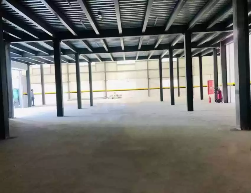 Mixed Use Ready Property U/F Warehouse  for rent in Doha #21921 - 1  image 
