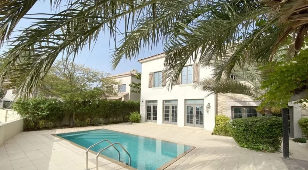 Résidentiel Propriété prête 5 chambres S / F Villa autonome  à vendre au Dubai #21978 - 1  image 