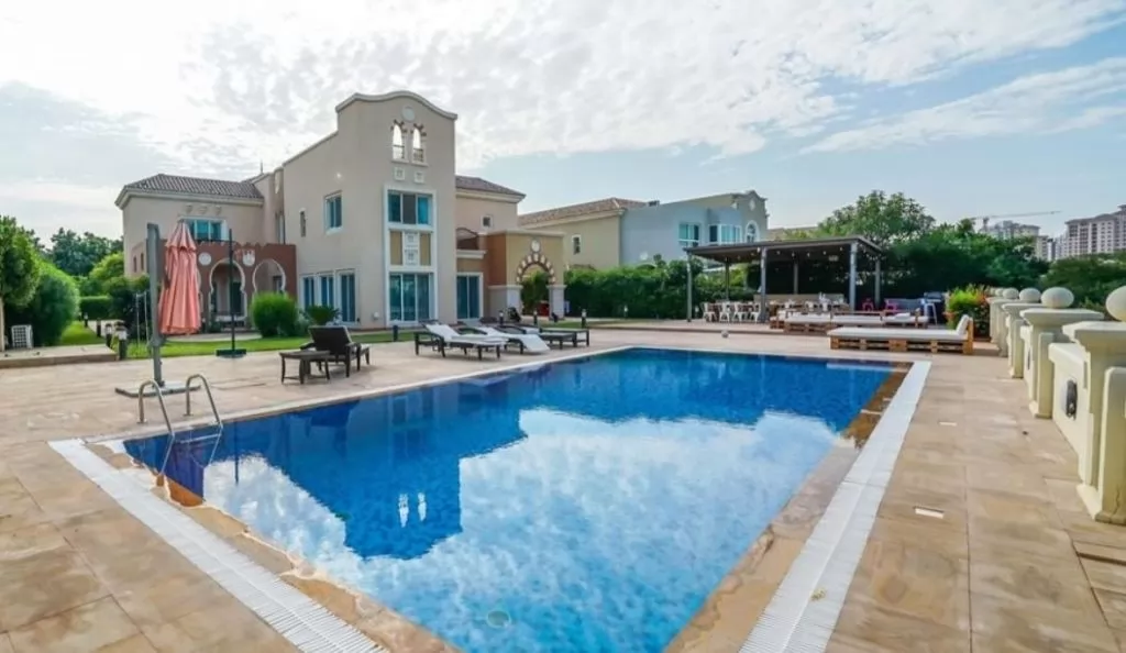 Résidentiel Propriété prête 6 + femme de chambre F / F Villa autonome  à vendre au Dubai #21984 - 1  image 