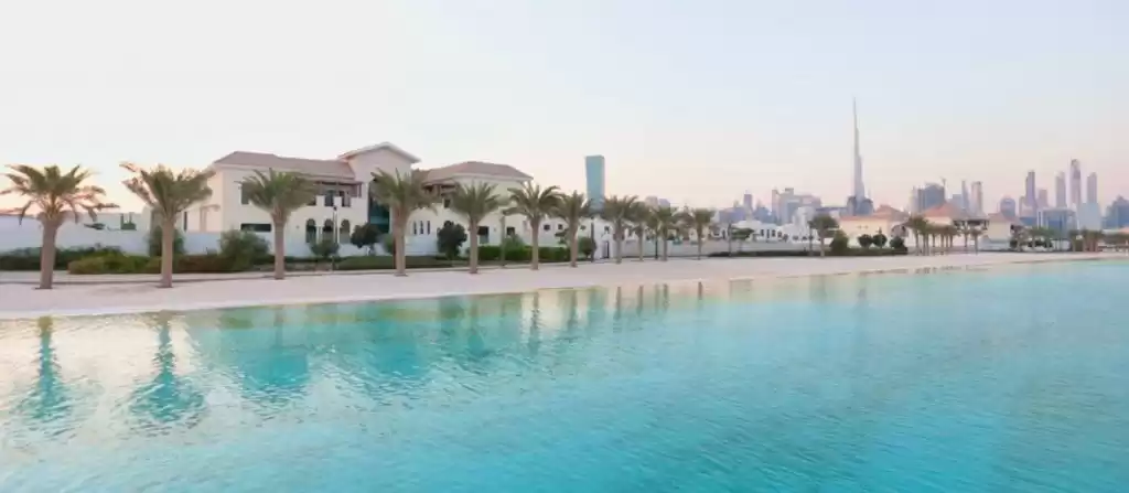 Karışık kullanım Hazır Mülk 4 Yatak Odası S/F Site İçinde Villa  satılık içinde Dubai #22004 - 1  image 