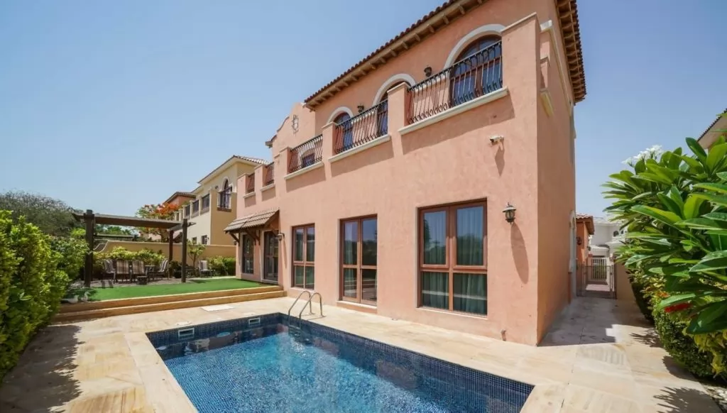 Résidentiel Propriété prête 4 chambres F / F Villa autonome  à vendre au Dubai #22005 - 1  image 