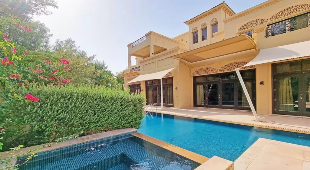 Residential Ready Property 7 Bedrooms F/F Villa in Compound  for sale in Dubai #22007 - 1  image 