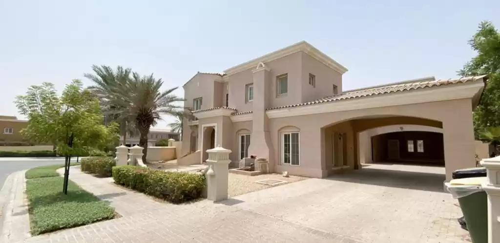 yerleşim Hazır Mülk 6 Yatak Odası U/F Müstakil Villa  satılık içinde Dubai #22011 - 1  image 