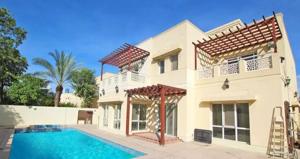 Residential Ready Property 6+maid Bedrooms S/F Villa in Compound  for sale in Dubai #22027 - 1  image 