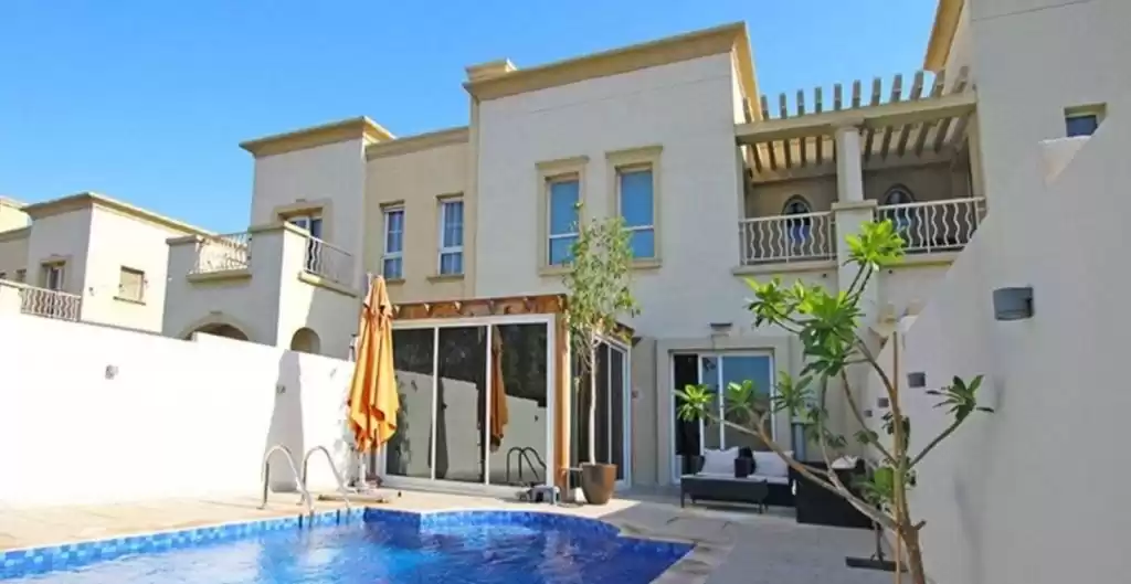 yerleşim Hazır Mülk 2 yatak odası F/F Site İçinde Villa  satılık içinde Dubai #22030 - 1  image 