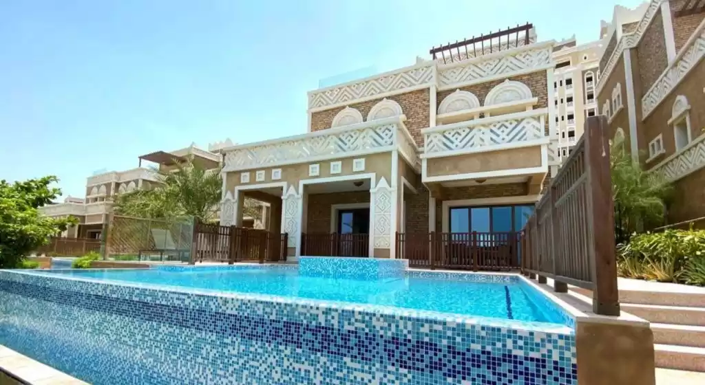 Residential Ready Property 4 Bedrooms S/F Villa in Compound  for sale in Dubai #22034 - 1  image 