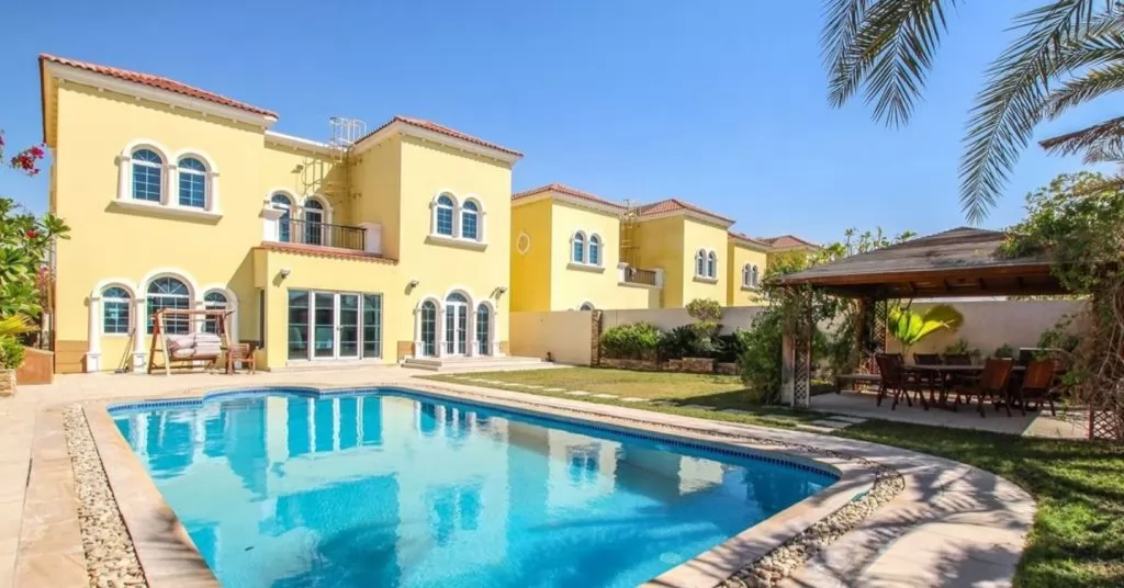 Residential Ready Property 3 Bedrooms F/F Villa in Compound  for sale in Dubai #22044 - 1  image 