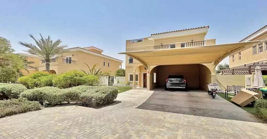 Жилой Готовая недвижимость 4 спальни Ж/Ж Вилла в комплексе  продается в Дубай #22077 - 1  image 