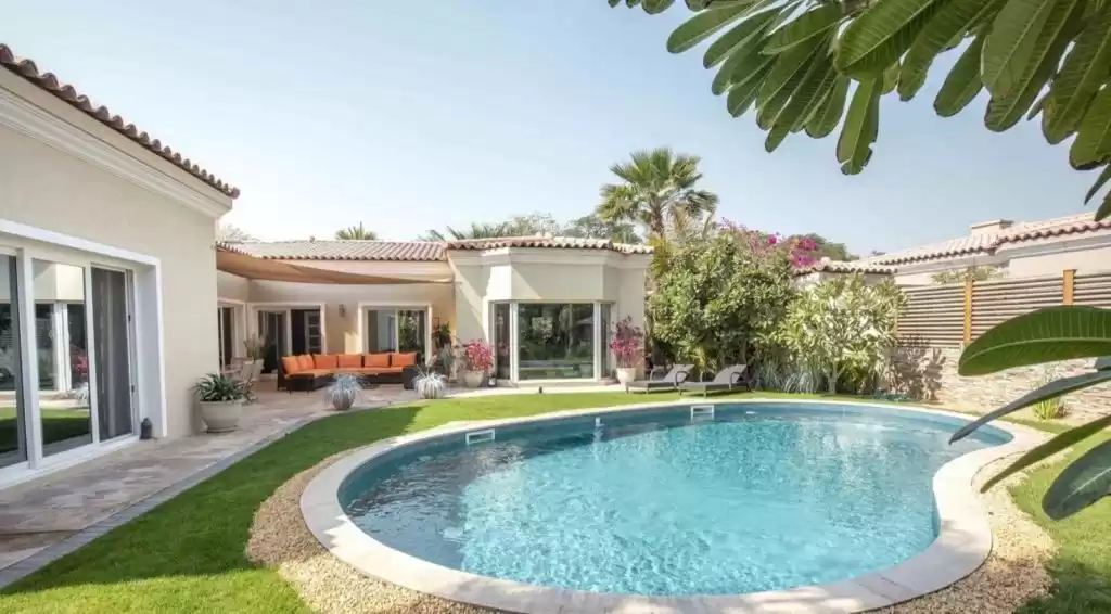 Résidentiel Propriété prête 4 chambres F / F Villa à Compound  à vendre au Dubai #22078 - 1  image 