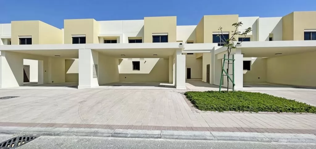 Residential Ready Property 3 Bedrooms U/F Townhouse  for sale in Dubai #22148 - 1  image 